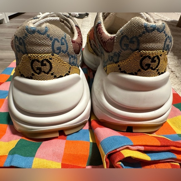 Authentic women’s Gucci sneakers. - Picture 4 of 7